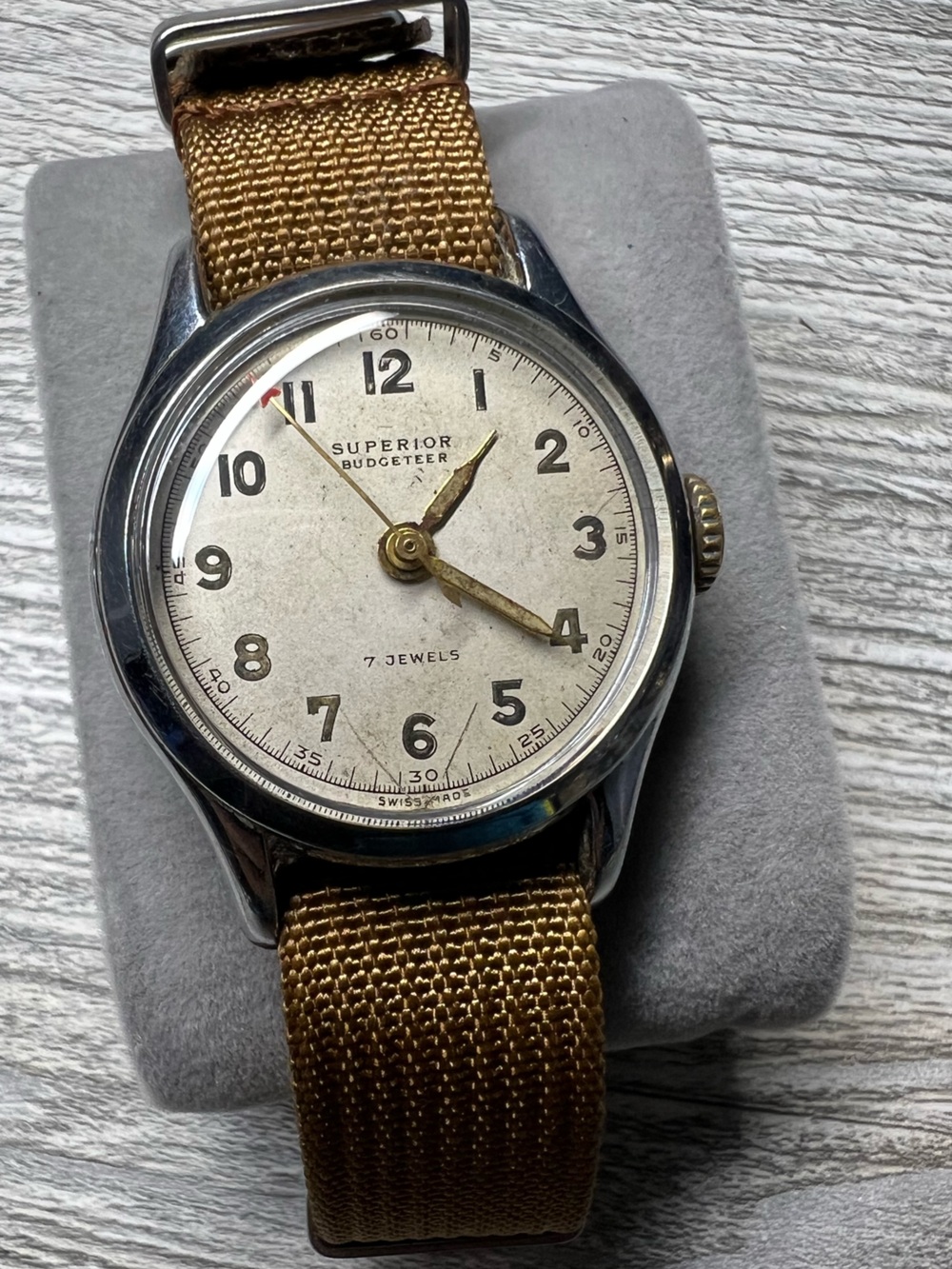 Superior Budgeteer 7 jewel mechanical men’s watch